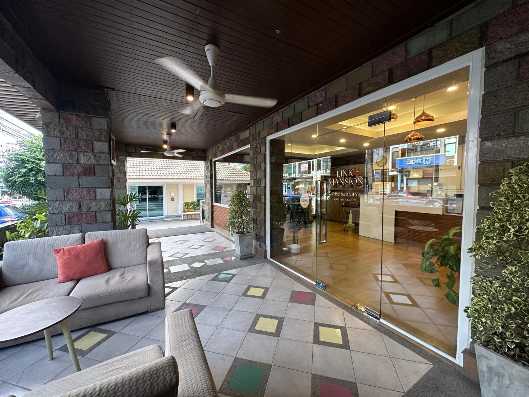Link Mansion Hotell Chiang Mai Exteriör bild
