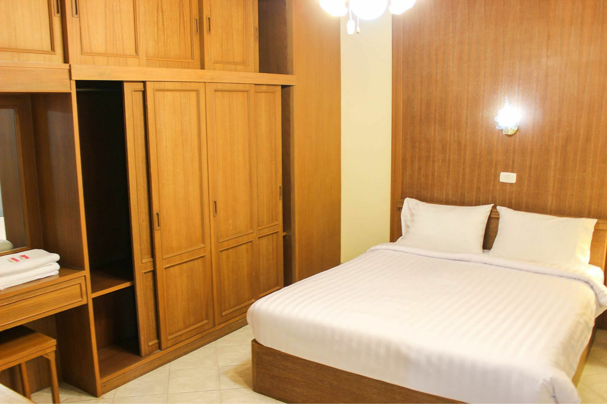 Link Mansion Hotell Chiang Mai Exteriör bild